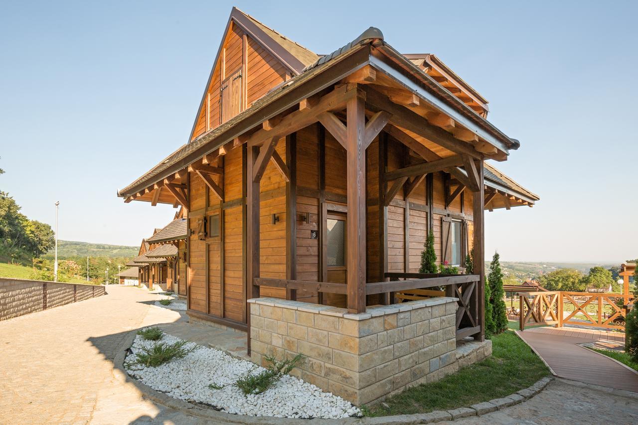 Etno Naselje Vrdnicka Kula Bed and Breakfast Vrdnik Zewnętrze zdjęcie