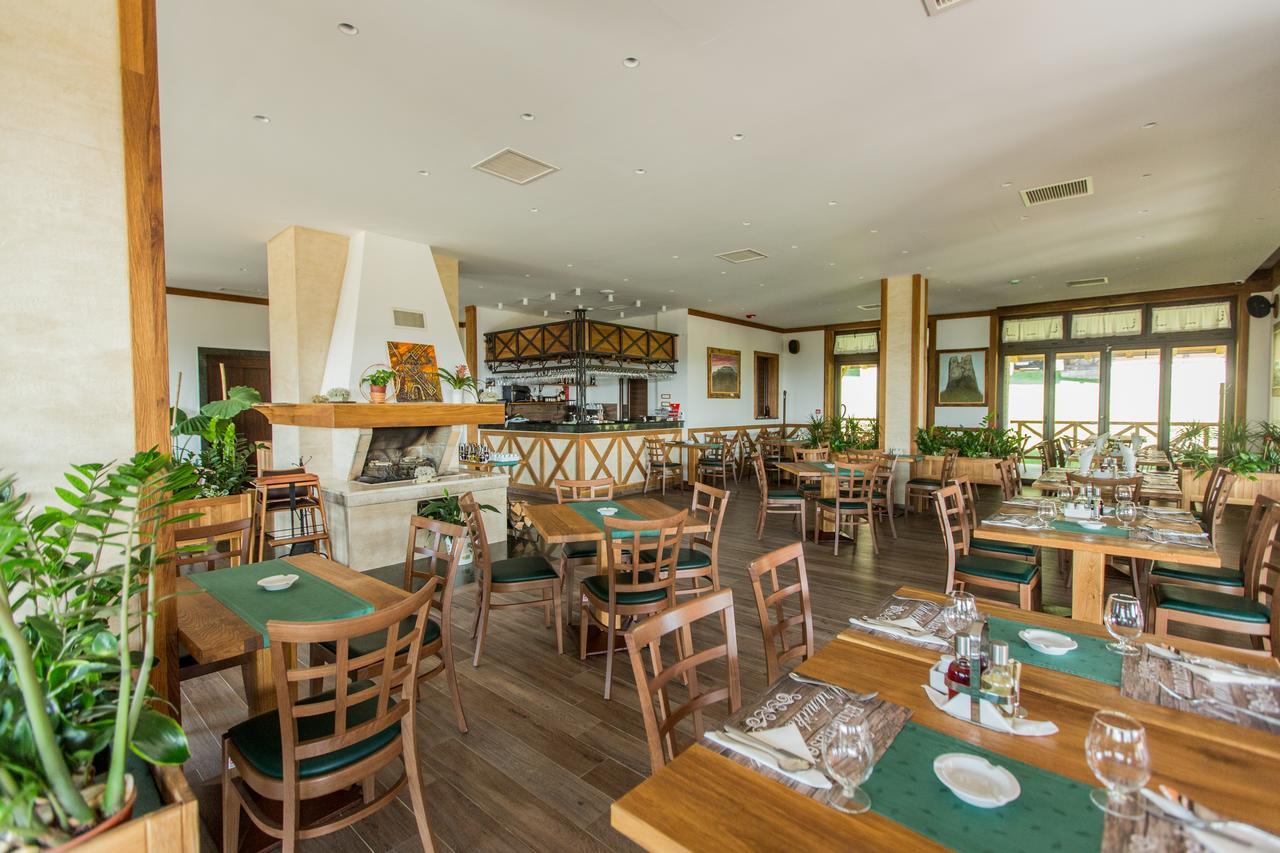 Etno Naselje Vrdnicka Kula Bed and Breakfast Vrdnik Zewnętrze zdjęcie