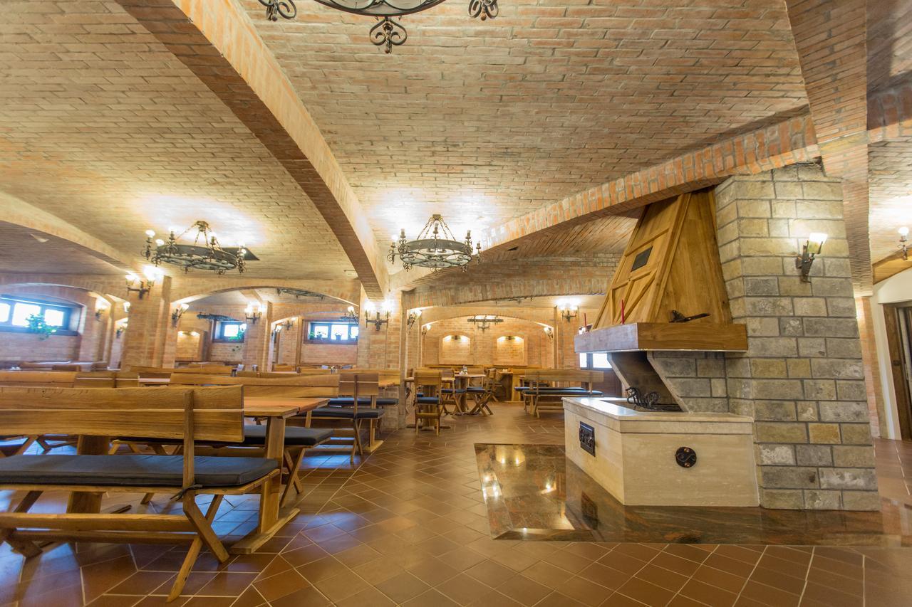 Etno Naselje Vrdnicka Kula Bed and Breakfast Vrdnik Zewnętrze zdjęcie
