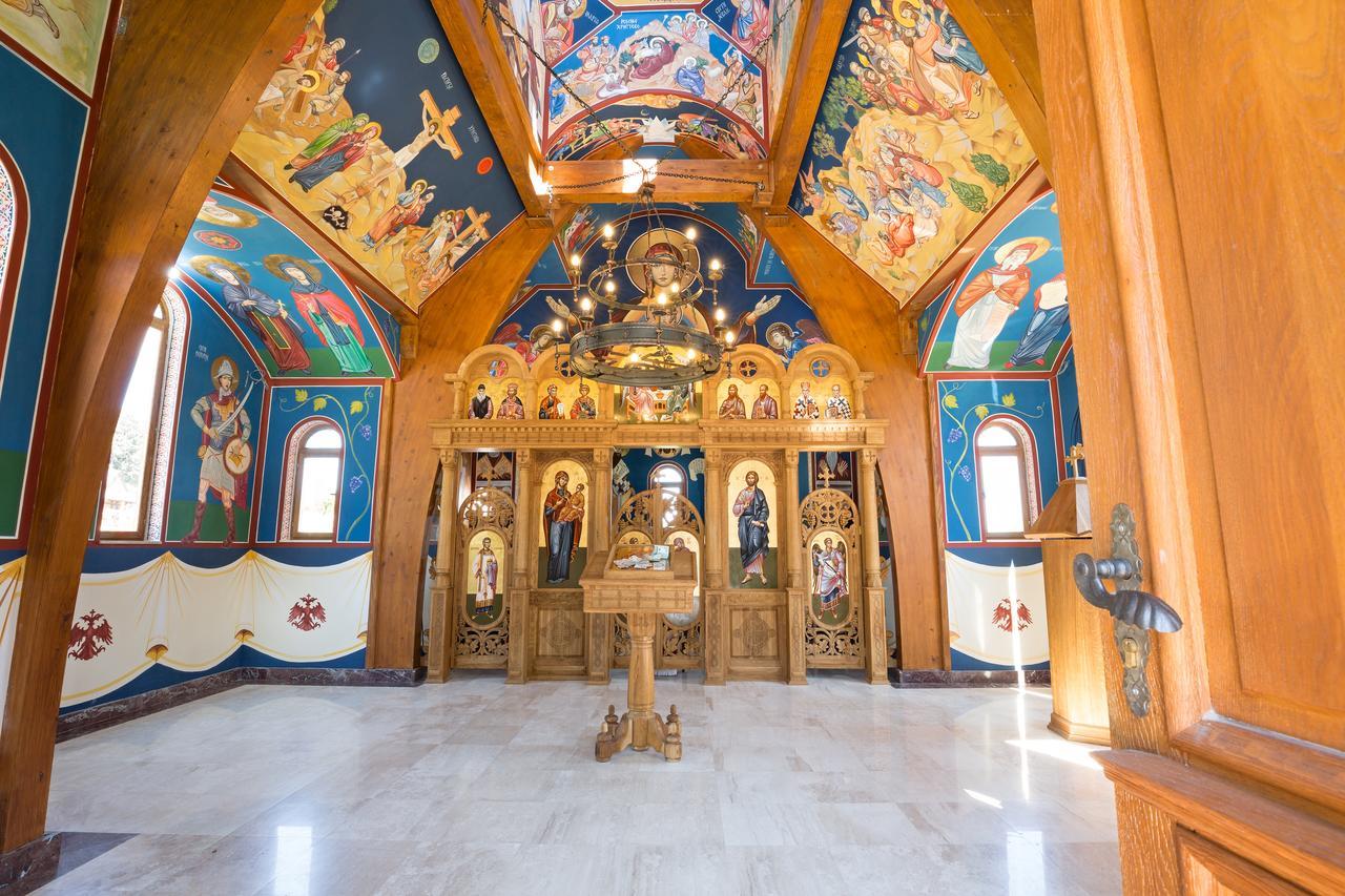 Etno Naselje Vrdnicka Kula Bed and Breakfast Vrdnik Zewnętrze zdjęcie