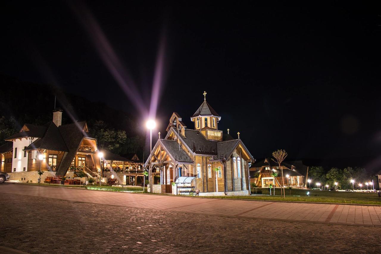 Etno Naselje Vrdnicka Kula Bed and Breakfast Vrdnik Zewnętrze zdjęcie
