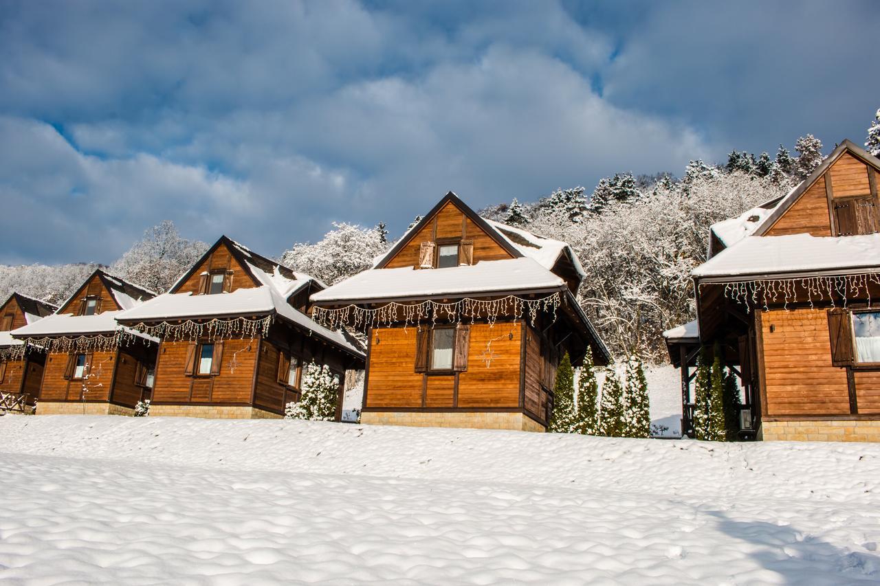 Etno Naselje Vrdnicka Kula Bed and Breakfast Vrdnik Zewnętrze zdjęcie